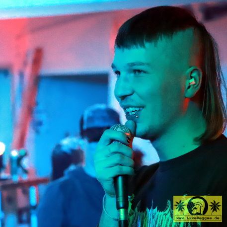 Bolzenschuss (D) Alter Bahnhof, Hof 14. Dezember 2022 (9).JPG